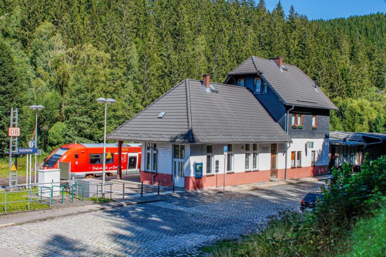 Bahnhof 1 768x512
