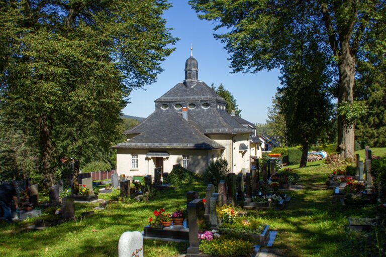 Friedhof 768x512