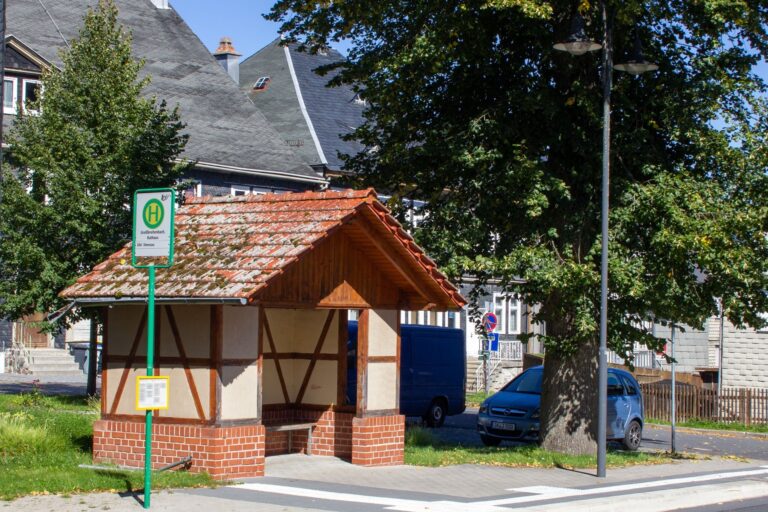 Haltestelle 1 768x512