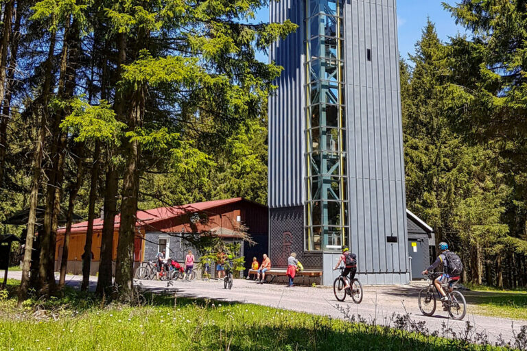 Rennsteigwarte 2 768x512