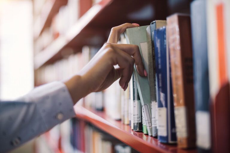 Bibliothek 768x512