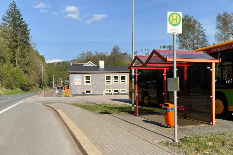 Bushaltestelle Katzhuette Rohrhammer 002 768x512