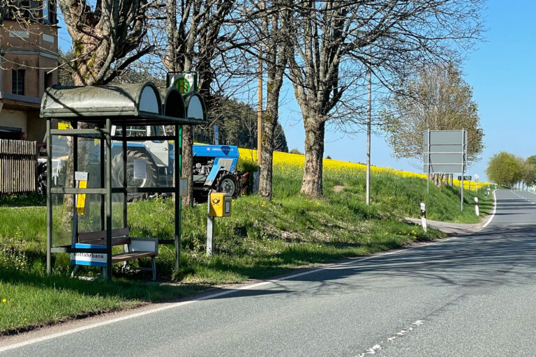 Bushaltestelle Willmersdorf 003 768x512